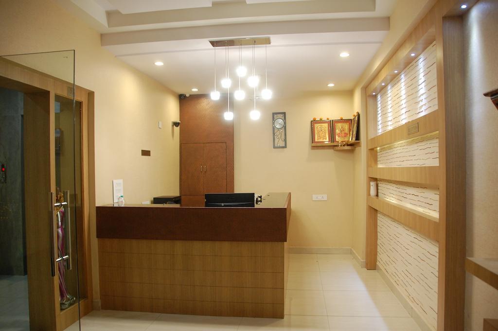 Hotel Athidi Grand Visakhapatnam Bilik gambar